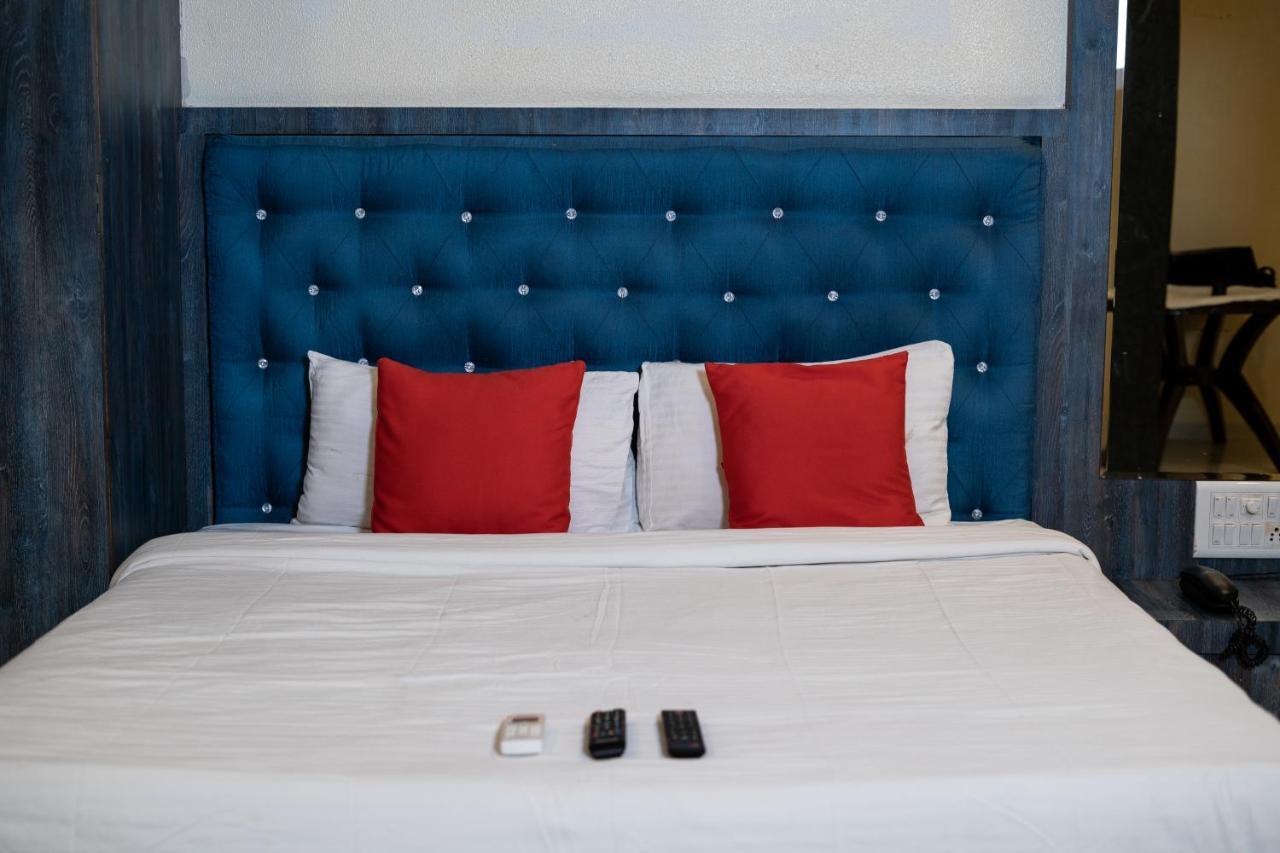Hotel Mari Aai Residency Navi Mumbai Eksteriør billede