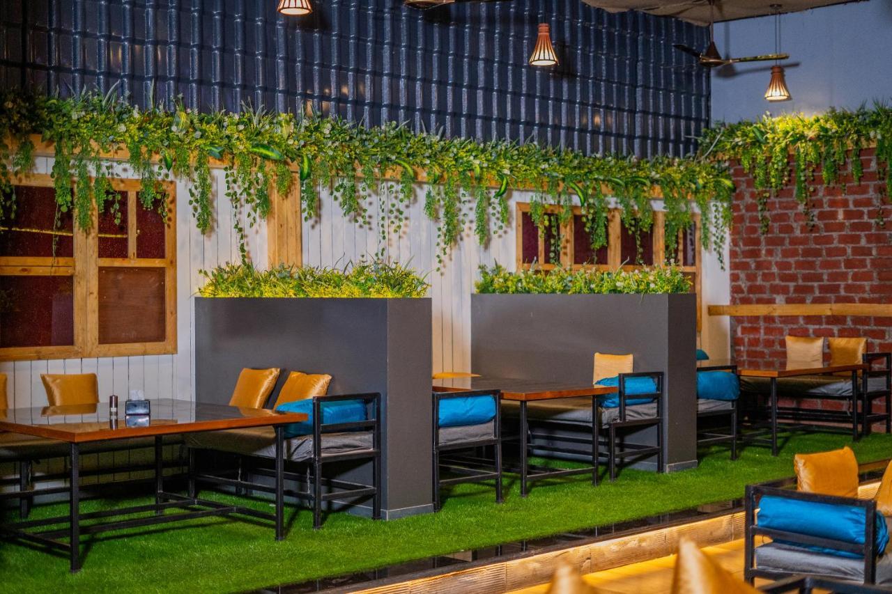 Hotel Mari Aai Residency Navi Mumbai Eksteriør billede